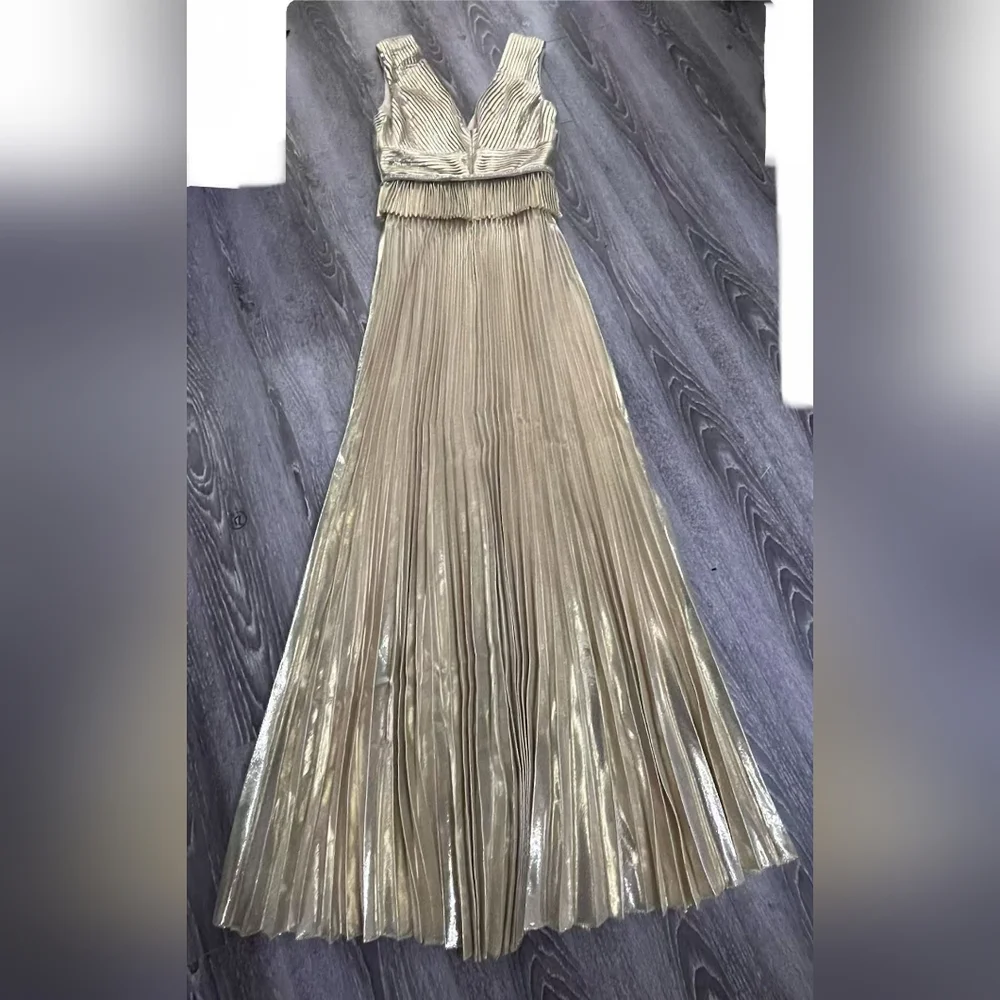 Self-Portrait Gold Metallic V-Neck Maxi Dress - Picture 8 of 10